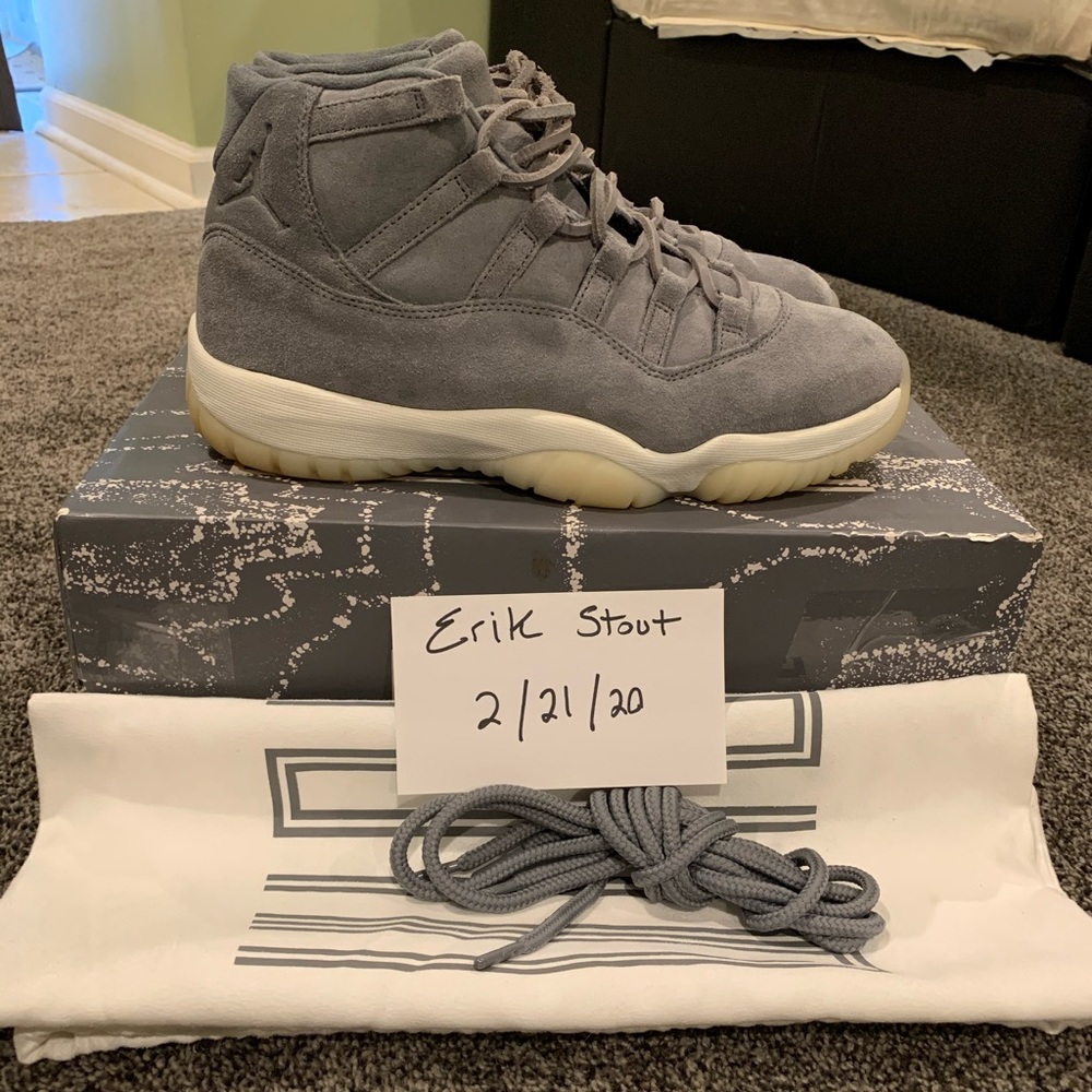Jordan 11 premium grey suede